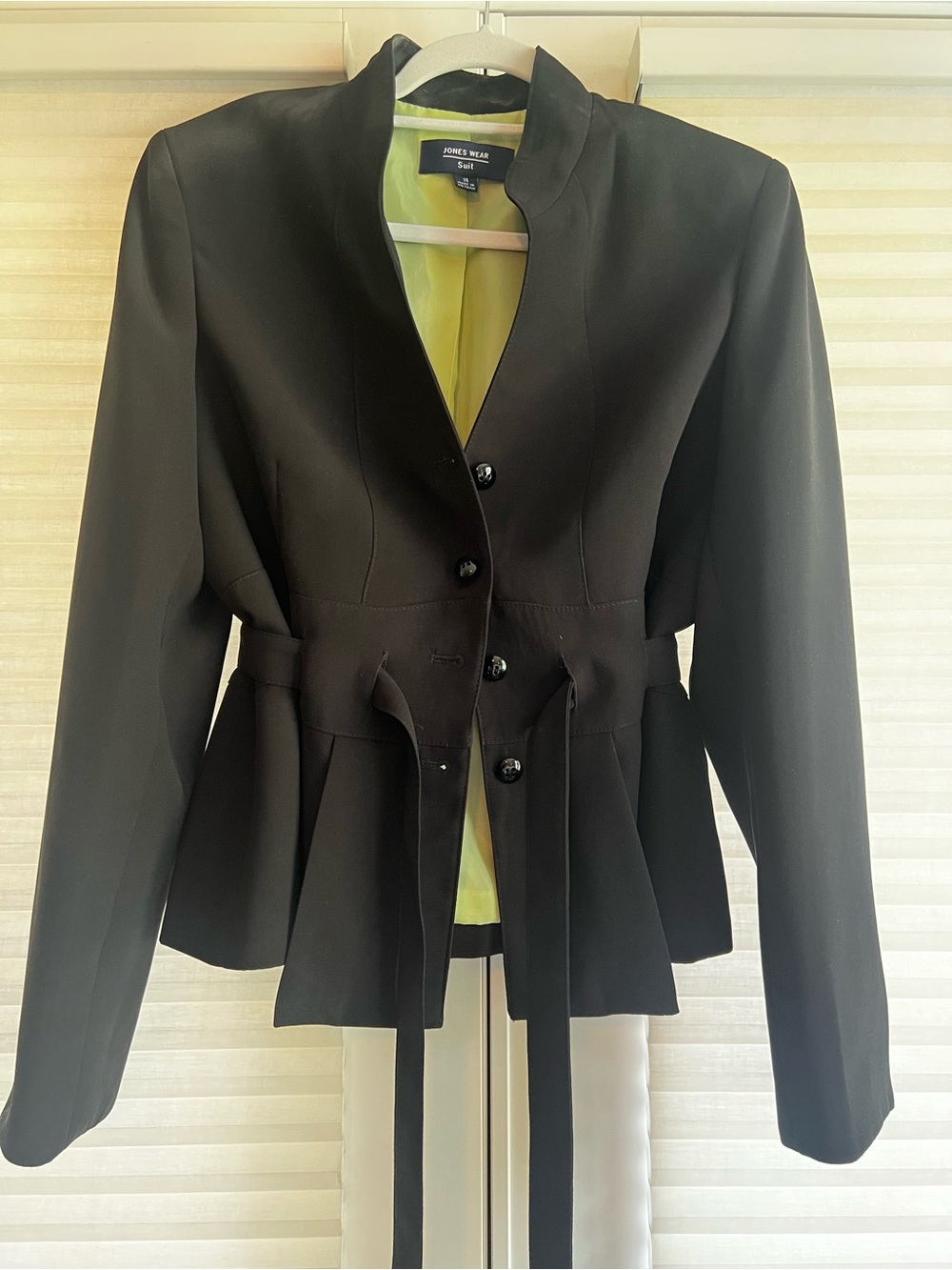Jones Wear Women’s Black Peplum Jacket with Lime Lining, size 14